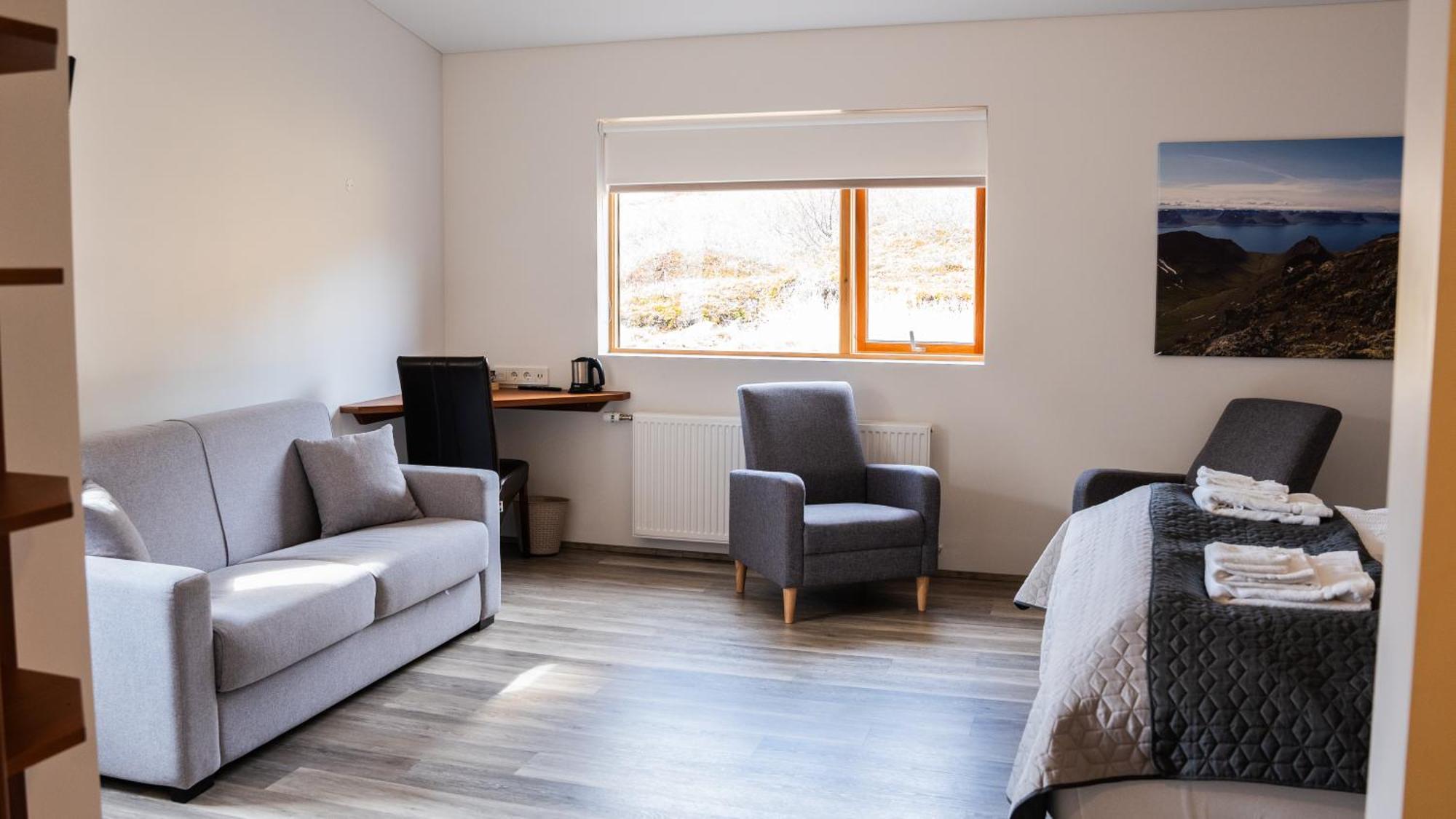 Hotel Flokalundur Brjanslaekur エクステリア 写真